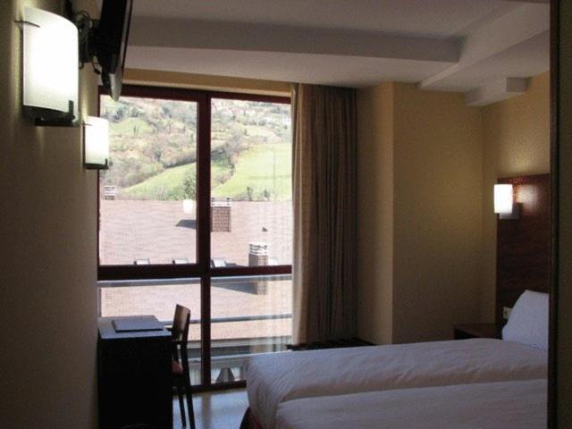 Hotel Ruta De La Plata De Asturias Pola de Lena Esterno foto